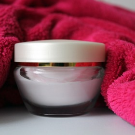 Známe 5 triků pro svěží vzhled. Drahé krémy nepotřebujete!