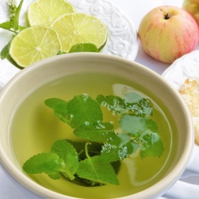 Látky obsažené v čaji mohou zklidňovat mysl.