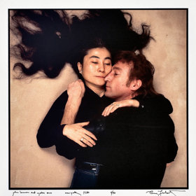 poslední fotka Johna Lennona a Yoko Ono 4 hodiny před smrtí