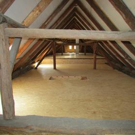 Jak půdu využít a přitom neinvestovat mnoho peněz? My to víme!