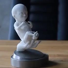 Ruská firma se rozhodla, že usnadní lékařům práci. I proto se specializuje na 3D tisk modelů nenarozených dětí.