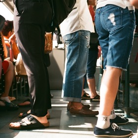 Někdo miluje přeplněná MHD