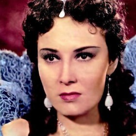 Lída Baarová, rozená Ludmila Babková, se narodila 7. září 1914 v Praze.