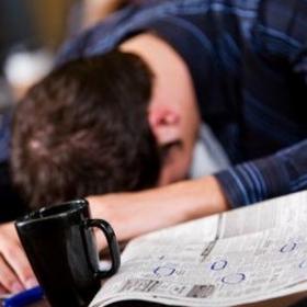 Jejich životní styl – neustále v pracovním zápřahu – jde ruku v ruce s nedostatkem spánku, špatnou výživou, mnohdy i nedostatečnou fyzickou aktivitou, ale zejména dlouhodobým stresem.