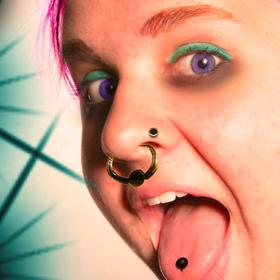 Ať se vašeho dítěte v pubertě zeptáte jak se měl ve škole, jestli nemá hlad nebo nechce s něčím pomoct, odpoví vám obvykle jen "v poho".