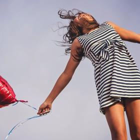 Pokud na vás tlačí okolí, že byste měli udělat toto nebo tamto, rozhodně se tím neřiďte.