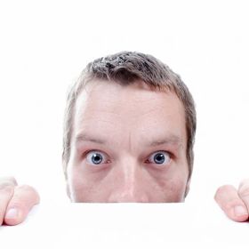 Jestli máte křehčí nosní žilky, je to hned. Nepanikařte