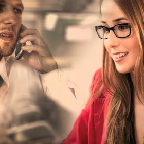 Můžete svému miláčkovi věřit sebevíc, ale když se kolem něj motá hezká kolegyně z práce, jste vzteky bez sebe.