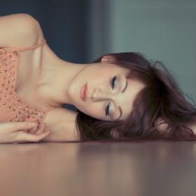 Dřív jste chodila do společnosti a nechyběla na žádné párty. Nyní jste raději zavřená doma.