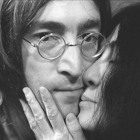Lennon se svou láskou Yoko ono