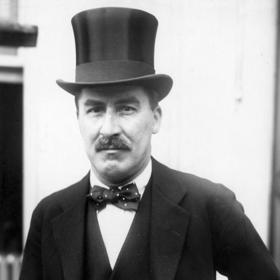 Objevitel Tutanchamonovy hrobky Howard Carter toužil celý život po velkém archeologickém nálezu. Věnoval tomu vše...