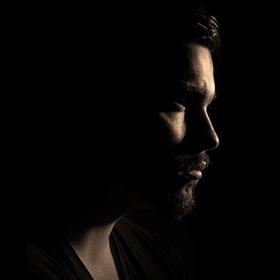 Pokud jste společenský typ, samotáře si nenabrnkávejte.