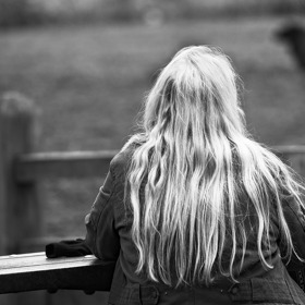 Maštění vlasů trápí mnoho lidí. Na vině může být i špatná životospráva