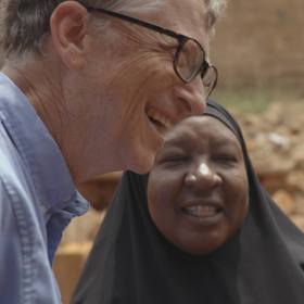 Lidé z jeho okolí říkají, že i přes to, kým je, zůstal velice lidským