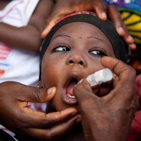 Na charitu a pomoc druhým věnoval spousty peněz