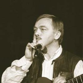 I když žil v Německu, nikdy se o svou domovinu nepřestával zajímat