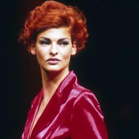 Přezdívá se jí chameleon.