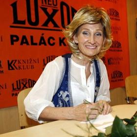 Zuzana Bubílková na autogramiádě.