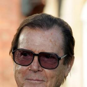 Roger Moore ve starším věku.