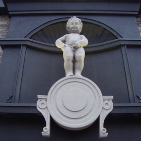 Močí sice opravdu lidé léčili v dávných dobách, ale dnes už snad musí být každému jasné, že je to pasé. Nebo snad ne?