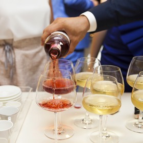 Než půjdete na firemní večírek, uvědomte si, že s těmi lidmi budete ještě pracovat...