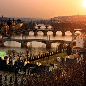 Nejdelším pražským mostem je nenápadný Negrelliho viadukt, který se nachází v Praze 8.