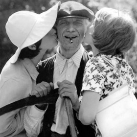 Pracovní název filmu zněl: Pražáci dědy Komárka.