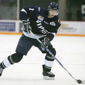 Americký trenér ze střídačky posral čtyřku svých hráčů.