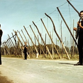 Písně z filmu jsou dodnes stále živé.