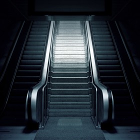 Místo výtahu a jezdicích schodů choďte raději pěšky.