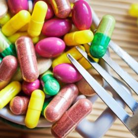 "Éčka" jsou potravinářská aditiva, které umí upravit a zvýraznit chuť jídel a prodloužit jejich trvanlivost.