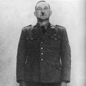 Heinrich Jöckel byl znám svým tvrdým a nesmlouvavým způsobem řízení věznice v Malé pevnosti.