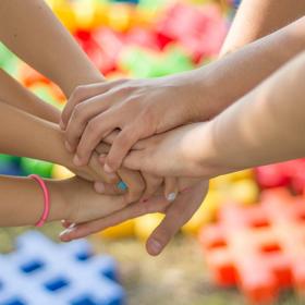 Vzniknou mnohá přátelství.