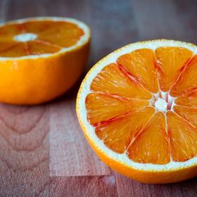 Na infekci můžete narazit kdekoli. Ovoce a zeleninu vždy umyjte.