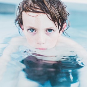 Nesmíte dítě zklamat, dopřejte mu čas, ať se s vodním živlem sžije