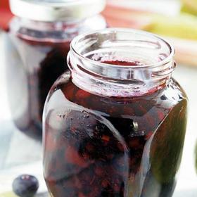 Zavařené borůvky a hrušky