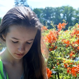 Někdo se jen při vzpomínce na první líbání červená, natož aby se svěřoval svým rodičům.