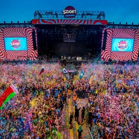 Užijte si příjemný čas plný hudby.