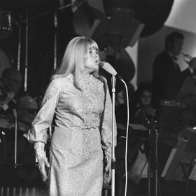 Za podepsání anticharty se dodnes stydí