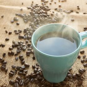 Nezapomeňte na kávu.