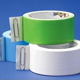 5. Hledat konec izolepy po dni plném pracovního stresu může skončit rupnutím nervů. Ale proč tomu nepředejít? Stačí na konec izolepy vždy přichytit kancelářskou sponku. Ušetříte si nejen nervy, ale i čas.