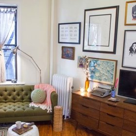 Klidné obrazy patří k základu bytu s pozitivní atmosférou.