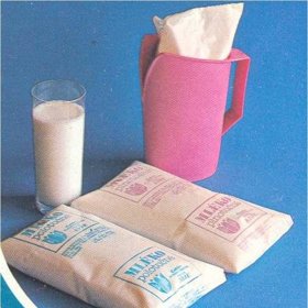 Tyhle nádoby na mléko si možná někteří ještě pamatují z dětství u babiček.