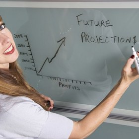 Paní učitelka představuje benefity, které plynou z konzumace čočky.