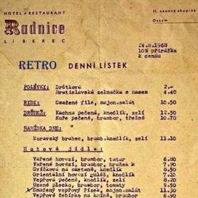 Co jste si mohli dát k jídlu v restauraci?