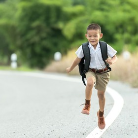 Ze školy je třeba nedělat strašáka, ale místo, kde se děti seznámí s novými kamarády a dozví něco zajímavého a nového
