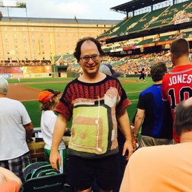 Fotbalový zápas si Sam užil opět ve svém svetru