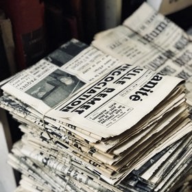 Během studií přispíval do periodik poezií a povídkami.