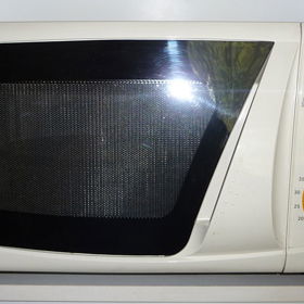 Používáte k ohřívání jídel mikrovlnku?