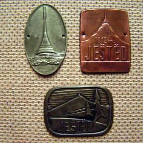 Lidé sbírali turistické odznáčky